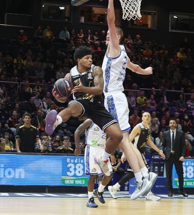 Tookie Brown Basketball Loewen Braunschweig