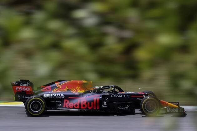 Dutch Max Verstappen of Red Bull Racing participates in the second practice of Formula One Grand Prix of Brazil at Jose Carlos Pace race car in Sao Paulo, Brazil, 13 November 2021. The race will take place on 14 November. Formula One Grand Prix of Brazil !ACHTUNG: NUR REDAKTIONELLE NUTZUNG!  Copyright: xAntonioxLacerdax AMDEP3060 20211113-ce48f73dcdb72389cba3557d7c54e07f04313e17