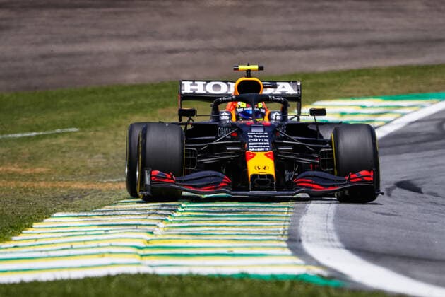 11 PEREZ Sergio (mex), Red Bull Racing Honda RB16B, action during the Formula 1 Heineken Grande Premio De Sao Paulo 2021, Sao Paulo Grand Prix, 19th round of the 2021 FIA Formula One World Championship, WM, Weltmeisterschaft from November 12 to 14, 2021 on the Interlagos Circuit, in Sao Paulo, Brazil - F1 - SAO PAULO GRAND PRIX 2021 DPPI Panoramic  00121039__V2_8383