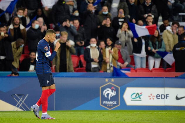 Attitude - Joie de Kylian Mbappe ( 10 - France ) - FOOTBALL : France vs Kazakhstan - Qualification coupe du monde - Paris - 13 11 2021 FedericoPestellini Panoramic 