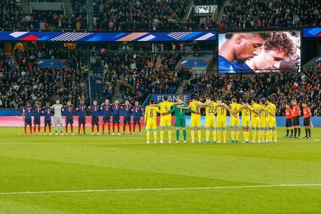 Paris, 13 November 2021, Europe World Cup Qualifiers Qatar 2022 France Kazakhstan v l , fans and teams commemorate victims of 13 November 2015 , Kingsley Coman FFF France and Antoine Griezmann FFF France screen Copyright: AntonioxBorga