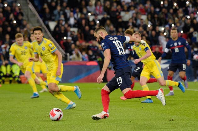 Karim Benzema ( 19 - France ) - FOOTBALL : France vs Kazakhstan - Qualification coupe du monde - Paris - 13 11 2021 FedericoPestellini Panoramic 
