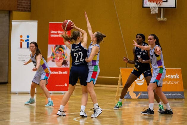13 11 2021, 2 Toyota Womens Basketball Bundesliga North, DBBL, 2021 2022 season, womens, Chemcats Chemnitz Eintracht Braunschweig Morgana Sohn, Eintracht Braunschweig.