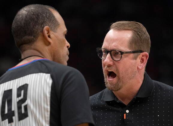 November 13, 2021, Toronto, on, Canada: Toronto Raptors head coach Nick Nurse has words with referee Eric Lewis during first half NBA, Basketball Herren, USA action against the Detroit Pistons in Toronto on Saturday November 13, 2021. Canada News - November 13, 2021  - ZUMAc35_ 20211113_zaf_c35_079 Copyright: xFrankxGunnx
