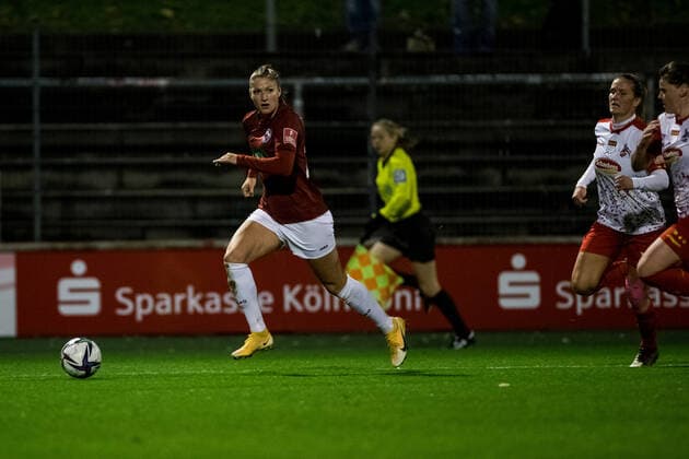 FLYERALARM Womens Bundesliga, 1 FC Koeln 1 FFC Turbine Potsdam 14 11 2021 Melissa Koessler 25, 1 FFC Turbine Potsdam FLYERALARM Womens Bundesliga, 1 FC Koeln 1 FFC Turbine Potsdam, Koeln, Geissbockheim DFL REGULATIONS PROHIBIT ANY USE OF PHOTOGRAPHS AS IMAGE SEQUENCES AND OR QUASI VIDEO Copyright: xBEAUTIFULxSPORTS Wunderlx