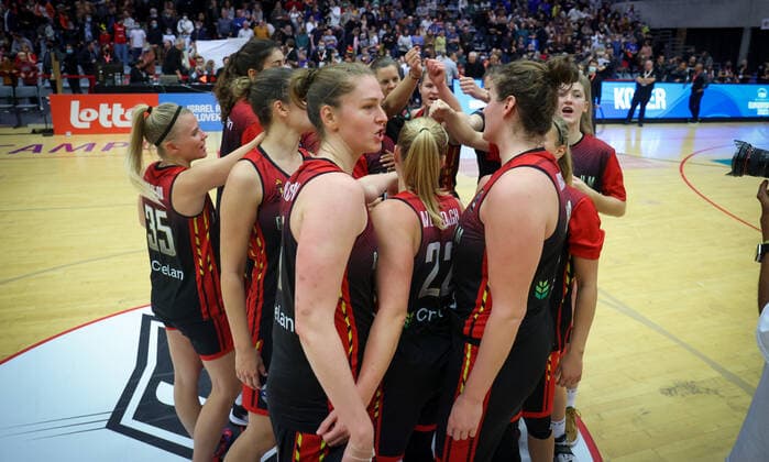 Belgian Cats players celebrate after winning a basketball game between Belgian national basket team the Belgian Cats and Germany, Sunday 14 November 2021 in Kortrijk, a qualifier for the FIBA Women s EuroBasket 2023 tournament. VIRGINIExLEFOUR  x3136151x