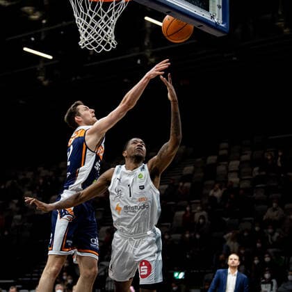 14 11 2021 Basketball Season 2021 2022 2 Bundesliga Pro A 10 Spieltag Nürnberg Falcons Basketball Club NBC Rostock Seawolves ThHa Dupree Mc Brayer 1, Nürnberg Falcons BC NBC Stefan Ilzhöfer Ilzhoefer 12, Rostock Seawolves