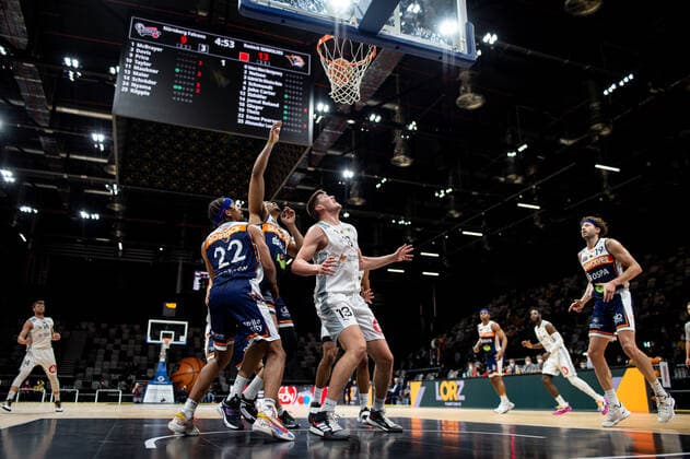 14 11 2021 Basketball Season 2021 2022 2 Bundesliga Pro A 10 Spieltag Nürnberg Falcons Basketball Club NBC Rostock Seawolves ThHa Nijal Eman Pearson 22, Rostock Seawolves Jonathan Maier 13, Nürnberg Falcons BC NBC