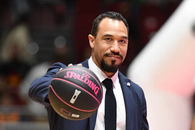 Demond Greene Co Coach, FC Bayern Muenchen Basketball , Niners Chemnitz vs FC Bayern Muenchen, 14 11 2021, BBL Pokal, Quarterfinals, GER, Season 2021 2022 Niners Chemnitz vs FC Bayern Muenchen, 14 11 2021, BBL Pokal, Quarterfinals, GER, Season 2021 2022 Chemnitz Copyright: xBertxHarzer xEibner-xPressefotox