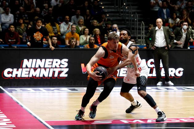 14 11 2021, easyCredit Basketball Bundesliga, Magentasport BBL Cup, 2020 2021 season, men, Chemnitz Niners FC Bayern Munich Basketball Jonas Richter, Niners Chemnitz Chemnitz Fair Chemnitz Saxony Germany