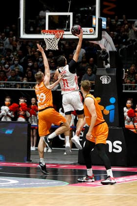 14 11 2021, easyCredit Basketball Bundesliga, Magentasport BBL Cup, 2020 2021 season, men, Chemnitz Niners FC Bayern Munich Basketball Vladimir Lucic, FC Bayern Munich Basketball, Mindaugas Susinskas, Niners Chemnitz Chemnitz Fair Chemnitz Saxony Germany