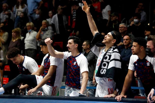 14 11 2021, easyCredit Basketball Bundesliga, Magentasport BBL Cup, 2020 2021 season, men, Chemnitz Niners FC Bayern Munich Basketball Nihad Djedovic, FC Bayern Munich Basketball, Gavin Schilling, FC Bayern Munich Basketball on the bench Chemnitz Messe Chemnitz Sachsen Germany