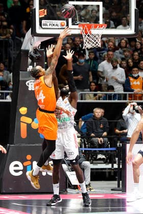 14 11 2021, easyCredit Basketball Bundesliga, Magentasport BBL Cup, 2020 2021 season, men, Chemnitz Niners FC Bayern Munich Basketball Darion Atkins, Niners Chemnitz Chemnitz Fair Chemnitz Saxony Germany