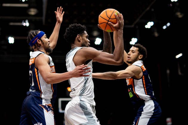 14 11 2021 Basketball Season 2021 2022 2 Bundesliga Pro A 10 Game Day Nuremberg Falcons Basketball Club NBC Rostock Seawolves ThHa Nijal Eman Pearson 22, Rostock Seawolves Antonio Lee A J AJ Davis Jr 3, Nuremberg Falcons BC NBC