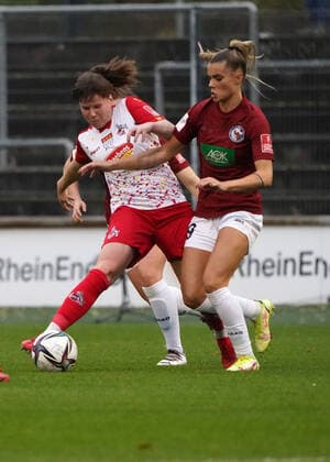 14 11 2021, Frauen Fussball GER, Saison 21 22, 2 Bundesliga , 1 FC Köln 1,FFC Turbine Potsdam , Franz Kremer stadion Köln Adriana Achcinska, FC Köln Selina Cerci1 FFC Turbine Potsdam, Foto Chai von der Laage DFL regulations prohibit any use of photographs as image sequences and or quasi video EDITORIAL USE ONLY