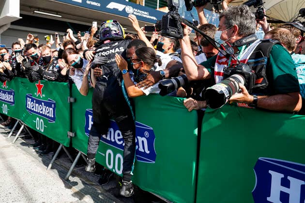 HAMILTON Lewis (gbr), Mercedes AMG F1 GP W12 E Performance, portrait during the Formula 1 Heineken Grande Premio De Sao Paulo 2021, Sao Paulo Grand Prix, 19th round of the 2021 FIA Formula One World Championship, WM, Weltmeisterschaft from November 12 to 14, 2021 on the Interlagos Circuit, in Sao Paulo, Brazil - F1 - SAO PAULO GRAND PRIX 2021 - RACE DPPI Panoramic  00121040__V2_0433.jpg