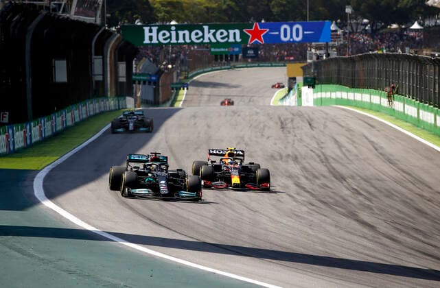 44 Lewis Hamilton GBR, Mercedes AMG Petronas F1 Team , 11 Sergio Perez MEX, Red Bull Racing , F1 Grand Prix of Brazil at Autodromo Jose Carlos Pace on November 14, 2021 in Sao Paulo, Brazil Photo by HOCH ZWEI Sao Paulo Brazil