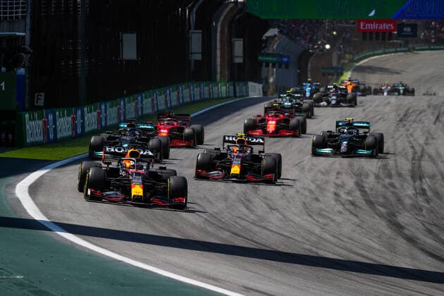 VERSTAPPEN Max (ned), Red Bull Racing Honda RB16B, PEREZ Sergio (mex), Red Bull Racing Honda RB16B, HAMILTON Lewis (gbr), Mercedes AMG F1 GP W12 E Performance, BOTTAS Valtteri (fin), Mercedes AMG F1 GP W12 E Performance, action during the Formula 1 Heineken Grande Premio De Sao Paulo 2021, Sao Paulo Grand Prix, 19th round of the 2021 FIA Formula One World Championship, WM, Weltmeisterschaft from November 12 to 14, 2021 on the Interlagos Circuit, in Sao Paulo, Brazil - F1 - SAO PAULO GRAND PRIX 2021 - RACE DPPI Panoramic  20211114_GOODEN_FGO04221