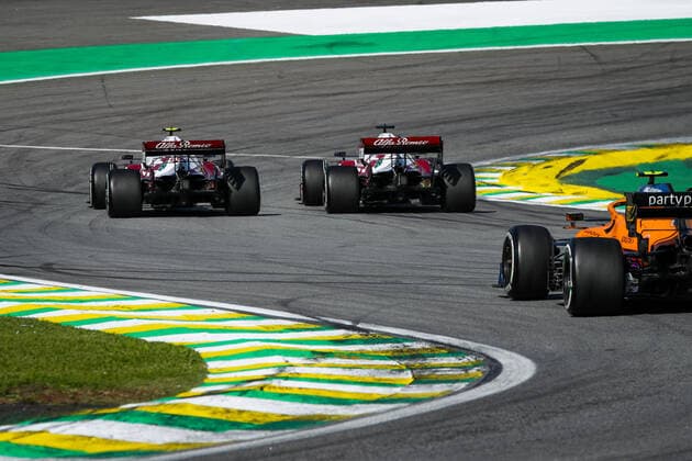 RAIKKONEN Kimi (fin), Alfa Romeo Racing ORLEN C41, GIOVINAZZI Antonio (ita), Alfa Romeo Racing ORLEN C41, action during the Formula 1 Heineken Grande Premio De Sao Paulo 2021, Sao Paulo Grand Prix, 19th round of the 2021 FIA Formula One World Championship, WM, Weltmeisterschaft from November 12 to 14, 2021 on the Interlagos Circuit, in Sao Paulo, Brazil - F1 - SAO PAULO GRAND PRIX 2021 - RACE DPPI Panoramic  20211114_GOODEN_FGO04443