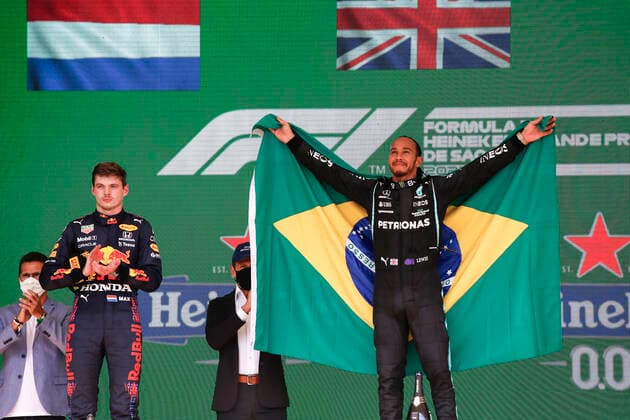 33 Max Verstappen NED, Red Bull Racing , 44 Lewis Hamilton GBR, Mercedes AMG Petronas F1 Team , F1 Grand Prix of Brazil at Autodromo Jose Carlos Pace on November 14, 2021 in Sao Paulo, Brazil Photo by HOCH ZWEI Sao Paulo Brazil