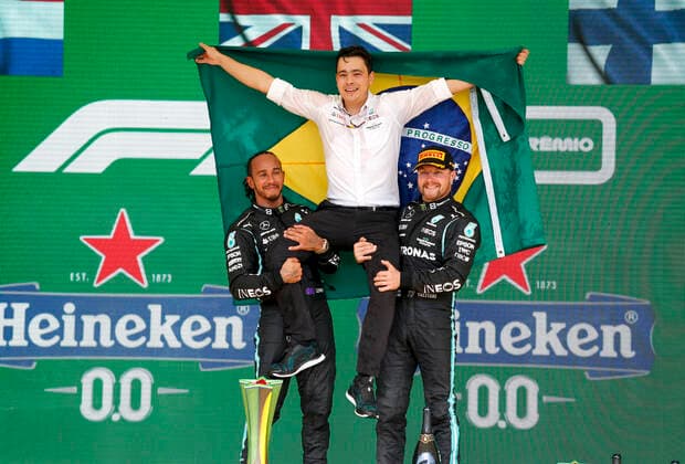 44 Lewis Hamilton GBR, Mercedes AMG Petronas F1 Team , Leonardo Donisete da Silva Mercedes AMG Petronas F1 Team , 77 Valtteri Bottas FIN, Mercedes AMG Petronas F1 Team , F1 Grand Prix of Brazil at Autodromo Jose Carlos Pace on November 14, 2021 in Sao Paulo, Brazil Photo by HOCH ZWEI Sao Paulo Brazil