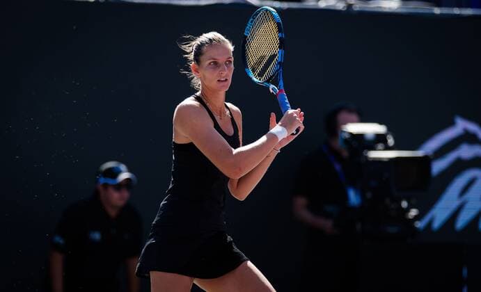 Mandatory Credit: Photo by Rob Prange Shutterstock (12596810g) Karolina Pliskova of the Czech Republic in action during the third round robin match at the 2021 Akron WTA, Tennis Damen Finals Guadalajara WTA tennis tournament Akron WTA Finals, Day 5, Tennis, Panamerican Tennis Center Guadalajara, Mexico - 14 Nov 2021 Akron WTA Finals, Day 5, Tennis, Panamerican Tennis Center Guadalajara, Mexico - 14 Nov 2021  Copyright: xRobxPrange Shutterstockx 12596810g
