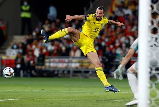 Sweden s striker Zlatan Ibrahimovic in action during the FIFA World Cup, WM, Weltmeisterschaft, Fussball 2022 qualification match between Spain and Sweden at La Cartuja stadium in Seville, Andalusia, Spain, 14 November 2021. Spain - Sweden !ACHTUNG: NUR REDAKTIONELLE NUTZUNG!  Copyright: xJulioxMunozx GRAF2696 20211114-aa166fbc706c9ca33068312ac37fb383780e3b4e