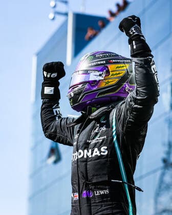 HAMILTON Lewis (gbr), Mercedes AMG F1 GP W12 E Performance, portrait during the Formula 1 Heineken Grande Premio De Sao Paulo 2021, Sao Paulo Grand Prix, 19th round of the 2021 FIA Formula One World Championship, WM, Weltmeisterschaft from November 12 to 14, 2021 on the Interlagos Circuit, in Sao Paulo, Brazil - F1 - SAO PAULO GRAND PRIX 2021 - RACE DPPI Panoramic  00121040_AV6_6523-2
