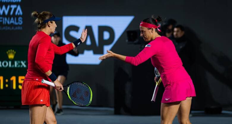 Mandatory Credit: Photo by Rob Prange Shutterstock (12596810dk) Andreja Klepac of Slovenia & Darija Jurak of Croatia in action during the third doubles round robin match at the 2021 Akron WTA, Tennis Damen Finals Guadalajara WTA tennis tournament Akron WTA Finals, Day 5, Tennis, Panamerican Tennis Center Guadalajara, Mexico - 14 Nov 2021 Akron WTA Finals, Day 5, Tennis, Panamerican Tennis Center Guadalajara, Mexico - 14 Nov 2021  Copyright: xRobxPrange Shutterstockx 12596810dk