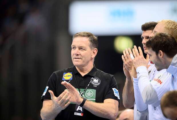 Coach Alfred GISLASON GER gesture, clap, clapping, handball day, mens international match, friendly match, Germany GER Portugal POR 30 32, on 07 11 2021 in Duesseldorf Germany Â