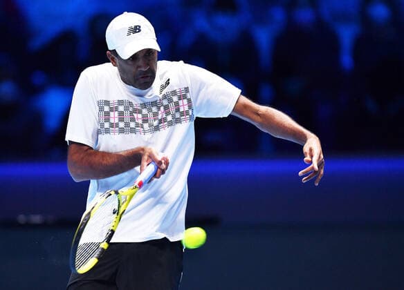 November 15, 2021, TORINO, Italia: Rajeev Ram of USA returns the ball during the match against Andy Murray of England and Bruno Soares of Brasil at the Nitto ATP, Tennis Herren Finals in Turin, Italy, 14 November 2021.ANSA ALESSANDRO DI MARCO TORINO Italia - ZUMAa110 20211115_zaf_a110_020 Copyright: xAlessandroxDixMarcox