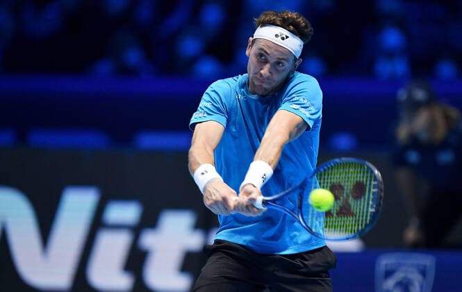 November 15, 2021, TORINO, Italia: Casper Ruud of Norway return the ball during the match against Novak Djokovic of Slovakia at the Nitto ATP, Tennis Herren Finals in Turin, Italy, 14 November 2021.ANSA ALESSANDRO DI MARCO TORINO Italia - ZUMAa110 20211115_zaf_a110_039 Copyright: xAlessandroxDixMarcox