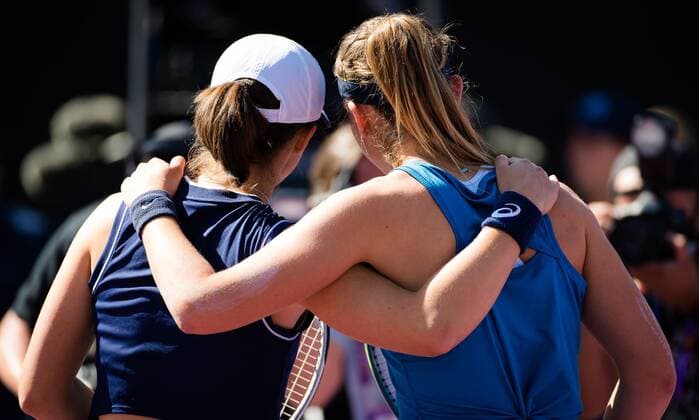 Mandatory Credit: Photo by Rob Prange Shutterstock (12596813c) Iga Swiatek of Poland & Paula Badosa of Spain ahead of the third round robin match at the 2021 Akron WTA, Tennis Damen Finals Guadalajara WTA tennis tournament Akron WTA Finals, Day 6, Tennis, Panamerican Tennis Center Guadalajara, Mexico - 15 Nov 2021 Akron WTA Finals, Day 6, Tennis, Panamerican Tennis Center Guadalajara, Mexico - 15 Nov 2021  Copyright: xRobxPrange Shutterstockx 12596813c