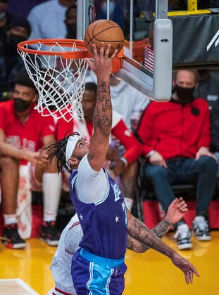 November 15, 2021, Los Angeles, California, USA: Anthony Davis 3 of the Los Angeles Lakers goes for a layup during their regular season NBA, Basketball Herren, USA game with the Chicago Bulls on Monday November 15, 2021 at the Staples Center in Los Angeles, California. Lakers lose to the Bulls, 121-103. PI Los Angeles USA - ZUMAp124 20211115_zaa_p124_017 Copyright: xJAVIERxROJASx
