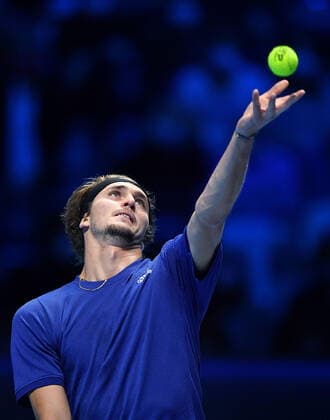 November 16, 2021, Turin, Italy: Alexander Zverev of German returns the ball during the match against Daniil Medvedev of Russia at the Nitto ATP, Tennis Herren Finals in Turin, Italy, 16 November 2021.ANSA ALESSANDRO DI MARCO ATP Finals in Turin  - ZUMAa110 20211116_zaf_a110_027 Copyright: xAlessandroxDixMarcox