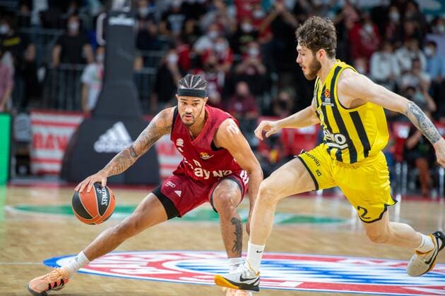 Nick Weiler Babb 0 FC Bayern , Sehmus Hazer 2 Fenerbahce , FC Bayern Basketball vs Fenerbahce Istanbul, Euroleague, 16 11 2021 Muenchen Bayern Germany Copyright: xkolbert-press UlrichxGamelx