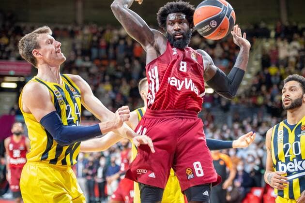 Jan Vesely 24 Fenerbahce , Othello Hunter 8 FC Bayern , FC Bayern Basketball vs Fenerbahce Istanbul, Euroleague, 16 11 2021 Muenchen Bayern Germany Copyright: xkolbert-press UlrichxGamelx