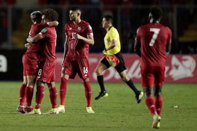 Panama players celebrate the victory today, in a match of the Concacaf qualifying rounds for the Qatar 2022 World Cup beween Panama and El Salvador, at the Rommel Fernandez Gutierrez stadium, in Panama City, Panama, 16 November 2021. EFE Bienvenido Velasco Panama vs El Salvador !ACHTUNG: NUR REDAKTIONELLE NUTZUNG!  Copyright: xBienvenidoxVelascox AMDEP3539 20211117-1b519791d31bb2d558b9bc6e02a616d997a8082c