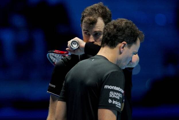 Mandatory Credit: Photo by Ella Ling Shutterstock (12603433c) Jamie Murray of GB and Bruno Soares of Brazil in action Nitto ATP, Tennis Herren World Tour Finals, Day 4, Tennis, Pala Alpitour, Turin, Italy - 17 Nov 2021 Nitto ATP World Tour Finals, Day 4, Tennis, Pala Alpitour, Turin, Italy - 17 Nov 2021  Copyright: xEllaxLing Shutterstockx 12603433c