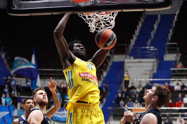 Basketball, EuroLeague, Zenit St. Petersburg - ALBA Berlin Zenit St Petersburg V ALBA Berlin - Turkish Airlines EuroLeague Christ Koumadje (C) of ALBA Berlin in action during the EuroLeague Basketball match between Zenit St. Petersburg and ALBA Berlin on November 17, 2021 at Sibur Arena in Saint Petersburg, Russia. Saint Petersburg Russia  Copyright: xMikexKireevx kireev-notitle211117_npbLa