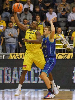 GER, Basketball,BCL, EWE Baskets Oldenburg vs Hereda San Pablo Burgos 17 11 2021, EWE Arena, Oldenburg, GER, BCL, EWE Baskets Oldenburg vs Hereda San Pablo Burgos, in picture Rickey PAULDING EWE Baskets Oldenburg 23 Xavi RABASEDA Hereda San Pablo Burgos 22 nordphotoxRojahn nph00310