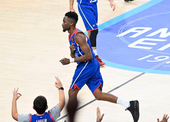Basketball, Euroleague, Anadolu Efes Istanbul - Olympiacos Piräus Rodrigue Beaubois of Anadolu Efes Istanbul during the Turkish Airlines Euroleague match between Anadolu Efes Istanbul and Olympiacos at Sinan Erdem Arena in Istanbul , Turkey on November 17 , 2021. 