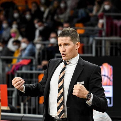 GER, EuroCup, ratiopharm Ulm vs Promitheas Patras 17 11 2021, ratiopharm arena, New Ulm, GER, EuroCup, ratiopharm Ulm vs Promitheas Patras, pictured Jaka Lakovic Ulm , lots of emotion on the sidelines. nordphotoxGmbHx xHafner nph00200