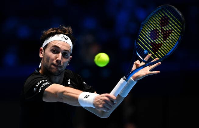 Italy Tennis ATP, Tennis Herren Finals 6698067 17.11.2021 Norway s Casper Ruud returns a shot to Britain s Cameron Norrie during their first round singles tennis match of the ATP Finals at the Pala Alpitour venue in Turin, Italy. Alexey Filippov Sputnik Turin Italy  Copyright: xAlexeyxFilippovx