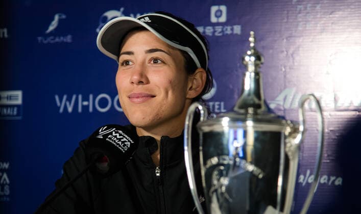 November 17, 2021, GUADALAJARA, MEXICO: Garbine Muguruza of Spain talks to the media alongside the champions trophy after winning the final of the 2021 Akron WTA, Tennis Damen Finals Guadalajara WTA tennis tournament GUADALAJARA MEXICO - ZUMAa181 20211117_zaa_a181_121 Copyright: xRobxPrangex