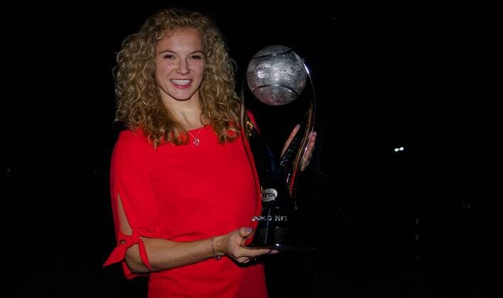 Tennis, WTA Finals in Guadalajara, Katerina Siniakova receives trophy as doubles world number one