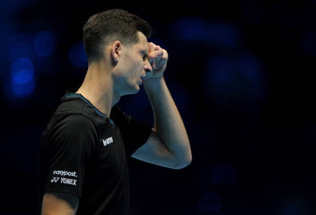 Mandatory Credit: Photo by Ella Ling Shutterstock (12604977w) Hubert Hurkacz of Poland frustrated Nitto ATP, Tennis Herren World Tour Finals, Day 5, Tennis, Pala Alpitour, Turin, Italy - 18 Nov 2021 Nitto ATP World Tour Finals, Day 5, Tennis, Pala Alpitour, Turin, Italy - 18 Nov 2021 Copyright: xEllaxLing Shutterstockx 12604977w
