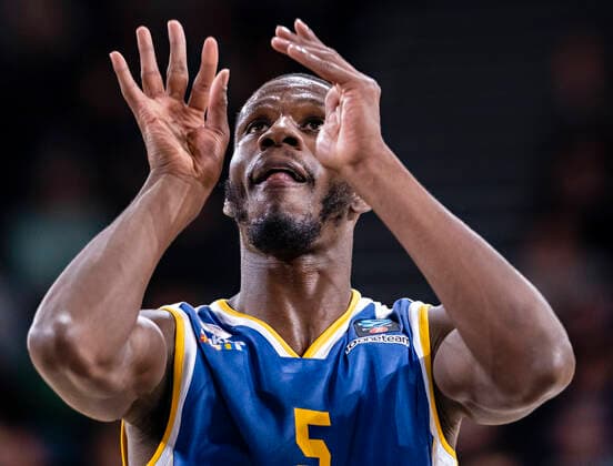 Lahaou Konate Boulogne shooting free throw 7Days Eurocup, basketball, 2021 2022 season, 05 match day 16 11 21, Hamburg, Hamburg Towers vs Boulogne Metropolitans 92, Â