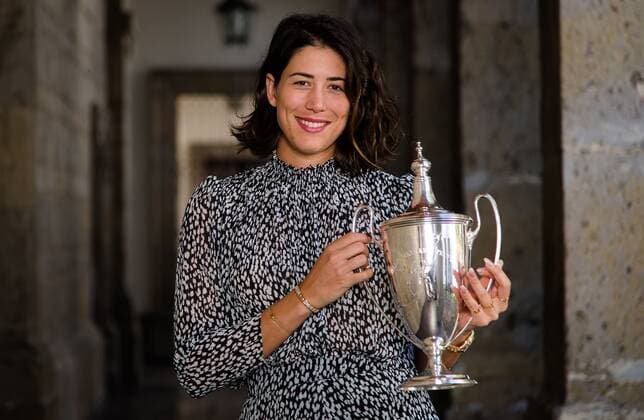 Mandatory Credit: Photo by Rob Prange Shutterstock (12608466h) Garbine Muguruza of Spain at the champions trophy shoot after the final of the 2021 Akron WTA, Tennis Damen Finals Guadalajara WTA tennis tournament 2021 Akron WTA Finals Guadalajara Thursday Trophy Shoot - 18 Nov 2021 2021 Akron WTA Finals Guadalajara Thursday Trophy Shoot - 18 Nov 2021  Copyright: xRobxPrange Shutterstockx 12608466h