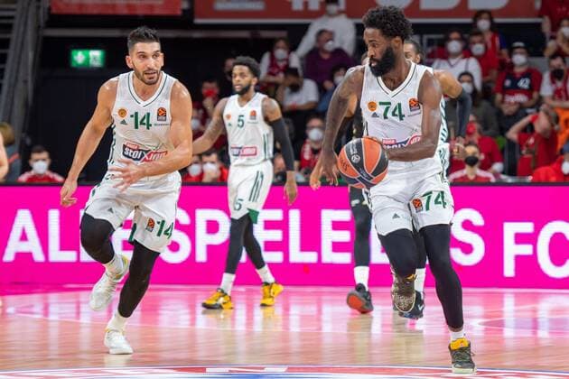 Leonidas Kaselakis 14 Panathinaikos Athens , Howard Sant Roos 74 Panathinaikos Athens , FC Bayern Basketball vs Panathinaikos Athens, Euroleague, 18 11 2021 Muenchen Bayern Germany Copyright: xkolbert-press UlrichxGamelx